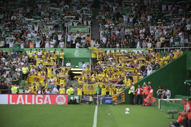ESP LaLiga EA Sports: Racing Santander vs. Villarreal CF—Villarreal fans during the LaLiga EA Sports match between Racing Santander and Villarreal CF, played at Campos de Sport de El Sardinero Stadium in Cantabria on August 16, 2026, in Spain. Spanish Soccer Copyright: xAlbertoxLosax xAgenciaxLOFx