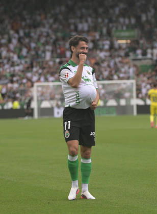 ESP LaLiga EA Sports: Racing Santander vs. Villarreal CF — Andrés Martín of Racing Santander scores a goal and celebrates during the LaLiga EA Sports match between Racing Santander and Villarreal CF, played at Campos de Sport de El Sardinero Stadium in Cantabria on August 16, 2026, in Spain. Spanish Soccer Copyright: xAlbertoxLosax xAgenciaxLOFx