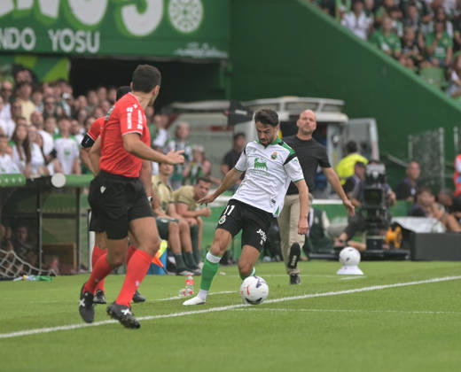 ESP LaLiga EA Sports: Racing Santander vs. Villarreal CF — Andrés Martín of Racing Santander during the LaLiga EA Sports match between Racing Santander and Villarreal CF, played at Campos de Sport de El Sardinero Stadium in Cantabria on August 16, 2026, in Spain — Spanish Soccer Copyright: xAlbertoxLosax xAgenciaxLOFx