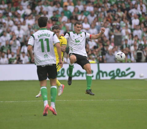 ESP LaLiga EA Sports: Racing Santander vs. Villarreal CF during LaLiga EA Sports, a match between Racing Santander and Villarreal CF played at Campos de Sport de El Sardinero Stadium in Cantabria on August 16, 2026, in Spain. Spanish Soccer Copyright: xAlbertoxLosax xAgenciaxLOFx