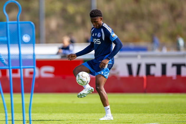 August 20, 2026, Soccer, FC Schalke 04 training session: Junior Adamu, FC Schalke 04, Gelsenkirchen, FC Schalke 04 training facility, North Rhine-Westphalia, Germany, xRHR PHOTO YYx Copyright: RHR-FOTOx RHR-FOTO YY