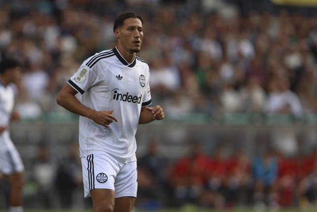Younes Ebnoutalib of Eintracht Frankfurt looks on during the first-round match of the DFB Cup between SC St. Toenis and Eintracht Frankfurt, Grotenburg Stadium on August 21, 2026, in Krefeld, Germany. Photo by Oliver Kaelke, DeFodi Images. Younes Ebnoutalib of Eintracht Frankfurt looks on during the first-round match of the DFB Cup between SC St. Toenis and Eintracht Frankfurt at Grotenburg Stadium on August 21, 2026 in Krefeld, Germany. Photo by Oliver Kaelke, DeFodi Images. DFB and DFL regulations prohibit any use of photographs as image sequences and or quasi-video. Photo by Oliver Kaelke, DeFodi Images.