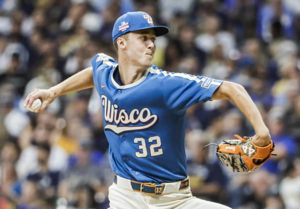 Milwaukee Brewers starting pitcher Jacob Misiorowski throws in the third inning of the MLB, Baseball Herren, USA game between the Atlanta Braves and the Milwaukee Brewers at American Family Field in Milwaukee, Wisconsin on Friday, August 21, 2026.  MIL20260821808 TANNENxMAURY
