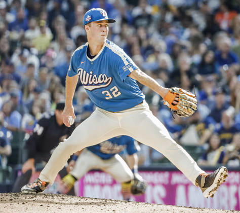 Milwaukee Brewers starting pitcher Jacob Misiorowski throws in the fifth inning of the MLB, Baseball Herren, USA game between the Atlanta Braves and the Milwaukee Brewers at American Family Field in Milwaukee, Wisconsin on Friday, August 21, 2026.  MIL20260821814 TANNENxMAURY