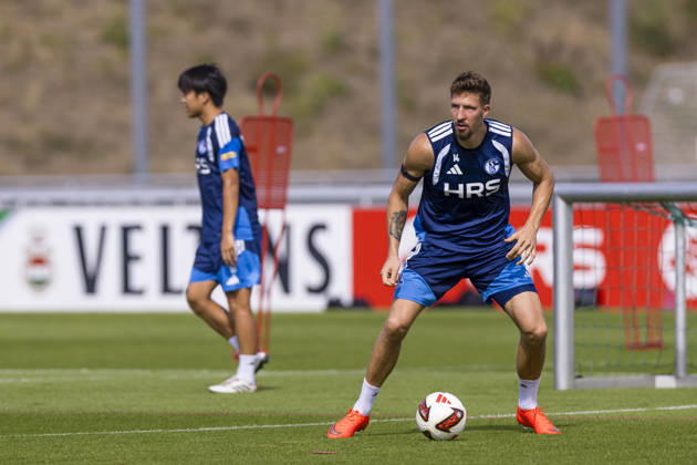 August 27, 2026, Soccer, FC Schalke 04 practice Janik Bachmann FC Schalke 04 Gelsenkirchen FC Schalke 04 training facility NRW Germany xRHR PHOTO YYx Copyright: RHR-FOTOx RHR-FOTO YY