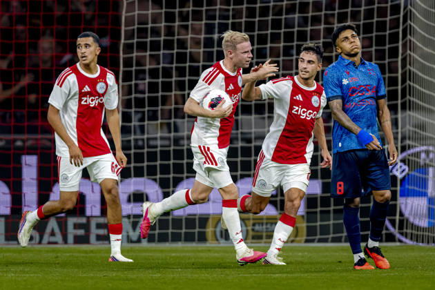 AMSTERDAM: AFC Ajax Amsterdam midfielder Davy Klaassen scores the equalizer to make it 2–2 and celebrates the goal during the UEFA Conference League match at the Johan Cruijff ArenA on August 27, 2026, in Amsterdam, the Netherlands. Photo by DeFodi Images