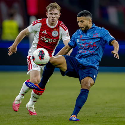 AMSTERDAM: AFC Ajax Amsterdam forward Oliver Edvardsen and FC Sion defender Marquinhos during the UEFA Conference League at the Johan Cruijff ArenA on August 27, 2026, in Amsterdam, the Netherlands. Photo by DeFodi Images