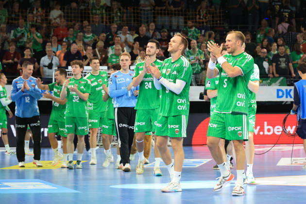 August 27, 2026, GER Germany, Handball, 1st Bundesliga, August 27, 2026, 2026–2027 season, Berlin, Fuechse Berlin vs. Melsungen Fuechse Player Circle, Mathias Gidsel (Fuechse Berlin) 19, Prantner, Leo (Fuechse Berlin) 6, celebration, cheering, joy, happiness, happy, positive emotions, Max Schmeling Halle, Berlin, Germany Copyright: xNordphotox xEnglerx