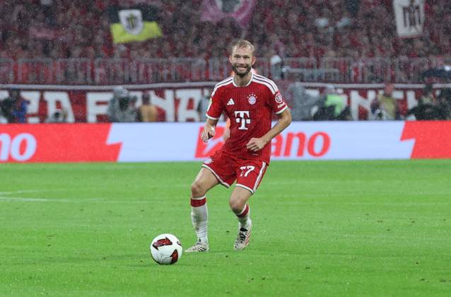 August 28, 2026, GER, Soccer, Men s, 1. Bundesliga, 2026–2027 Season, Matchday 1, FC Bayern Munich vs. VfB Stuttgart, Individual Play, Full-Body Shot, Isolated Figure, Konrad Laimer, FC Bayern Munich, 27, DFB and DFL regulations prohibit any use of photographs as image sequences and or quasi-video, Munich, Allianz Arena, Bayern, Germany Copyright: xNordphoto Schneiderx