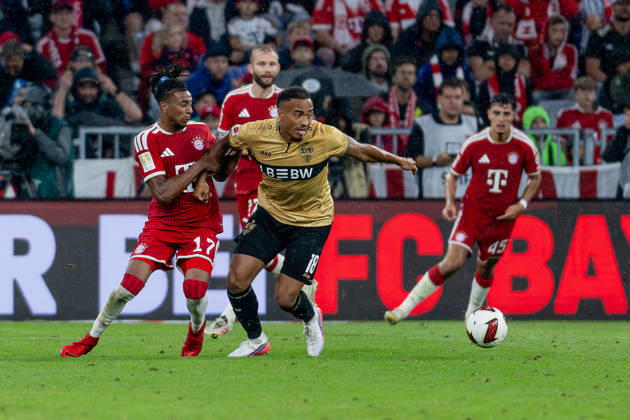 Battle for the Ball: Tackle between Michael Olise (FC Bayern Munich, 17) and Jamie Leweling (VfB Stuttgart, 18) GER, FC Bayern Munich vs. VfB Stuttgart, Soccer, Bundesliga, Matchday 1, 2026–2027 season, August 28, 2026. DFL and DFB regulations prohibit any use of photographs as image sequences and or quasi-video. Photo: HMB Media, Heike Feiner Copyright: HMBxMedia HeikexFeiner