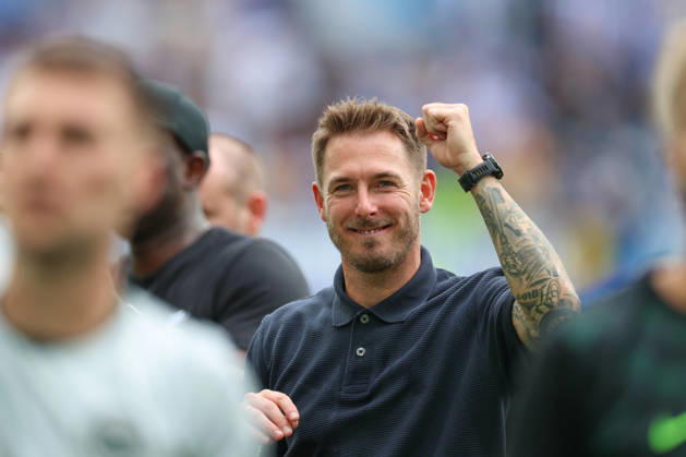 Tobias Strobl, VfL Wolfsburg, Head Coach, popular with the fans, Karlsruher SC vs. VfL Wolfsburg, 2. Bundesliga, Matchday 3, 2026–2027, August 29, 2026, DFL regulations prohibit any use of photographs as image sequences and or quasi-video, Karlsruher SC vs. VfL Wolfsburg, 2. Bundesliga, Matchday 3, 2026–2027, August 29, 2026, Karlsruhe Copyright: xEibner-Pressefoto JanxPrihodax EP_JPA