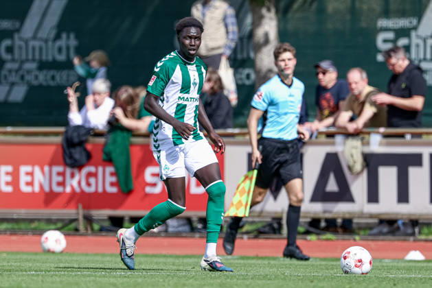 Ramiz Hamouda, SV Werder Bremen II, age 24, on the ball, single frame, full body, action, game scene, August 29, 2026, Bremen, Germany, soccer, Regionalliga Nord, SV Werder Bremen II vs. HSC Hannover xobx