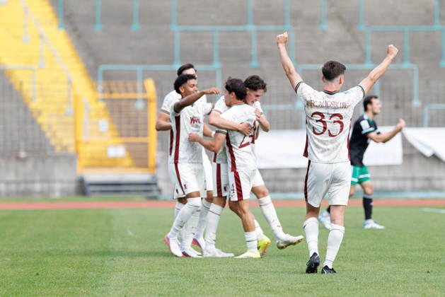 FC Augsburg II scores the goal to make it 2-1 in the match between FC Augsburg II and SC Eltersdorf, soccer, men s, Bavarian Regional League, 2026–2027, Matchday 6 on August 29, 2026, in Augsburg, Rosenaustadion, Bavaria, Germany