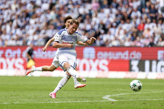 August 29, 2026, GER, Soccer, Men s, 3rd Division, 2026–2027 Season, MSV Duisburg vs. FC Würzburger Kickers, Christian Viet, Duisburg scores the goal to make it 3–0, Duisburg, Schauinsland-Reisen-Arena, North Rhine-Westphalia, Germany Copyright: xAdrianxSchlüterx