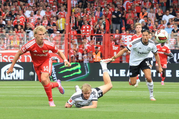 August 29, 2026, GER, Soccer, Bundesliga 1, 2026–2027, Alte Foersterei, 1. FC Union vs. Eintracht Frankfurt Leopold Querfeld 1. FC Union Berlin 14, JONATHAN BURKARDT Eintracht Frankfurt 9, YOUNES EBNOUTALIB Eintracht Frankfurt 11. 1st Division. DFB and DFL regulations prohibit any use of photographs as image sequences and or quasi-video. Berlin, Alte Foersterei Stadium, Berlin, Germany Copyright: xNordphotox xEnglerx