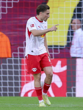 Rocco Reitz of RB Leipzig gestures during the Bundesliga match between RB Leipzig and Borussia Mönchengladbach, Red Bull Arena on August 29, 2026, in Leipzig, Germany. Photo by Marco Steinbrenner, DeFodi Images. Rocco Reitz of RB Leipzig gestures during the Bundesliga match between RB Leipzig and Borussia Mönchengladbach at Red Bull Arena on August 29, 2026 in Leipzig, Germany Photo by Marco Steinbrenner, DeFodi Images DFB and DFL regulations prohibit any use of photographs as image sequences and or quasi-video. Photo by Marco Steinbrenner, DeFodi Images