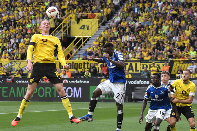 Penalty area play: Goal-scoring opportunity by Maximilian Beier (Dortmund 14) vs. Patson Daka (SV 27) with Bakery Jatta (SV 18), right 29, August 8, 2026 ¢ Soccer ¢ Borussia Dortmund vs. Hamburger SV, Signal Iduna Park, Dortmund, DFB DFL regulations prohibit any use of photographs as image sequences and or quasi-video. NRW, Germany Copyright: xpepphotox xSaschaxWeizx pep00321, pep_20260829_hm