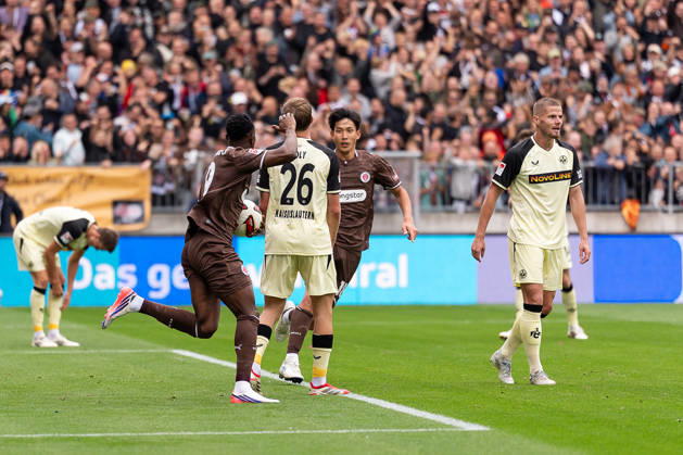 Goal: 1–2 by Abdoulie Ceesay (FC St. Pauli), No. 09, celebrates with Taichi Hara (FC St. Pauli), No. 18, GER, FC St. Pauli vs. 1. FC Kaiserslautern, Soccer, 2. Bundesliga, Matchday 3, 2026–2027 Season, August 30, 2026 DFL regulations prohibit any use of photographs as image sequences and or quasi-video, GER, FC St. Pauli vs. 1. FC Kaiserslautern, Soccer, 2. Bundesliga, Matchday 3, 2026–2027 Season, August 30, 2026, Hamburg Copyright: xEibner-Pressefoto MaxxVincenx EP_MVN
