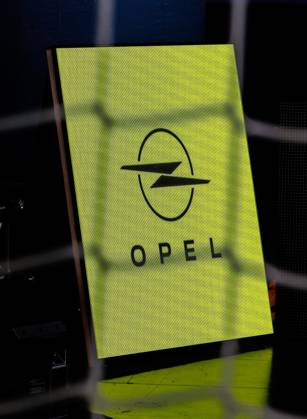 September 2, 2026 Handball 1st Bundesliga OPEL HBL 2026–2027 Season, Matchday 2: HC Erlangen (Nuremberg Metropolitan Region) vs. HCE TSV Hannover Burgdorf, Die Recken Women s Team, xdaxmax, LED Advertising, Opel, Blur, Goal Net
