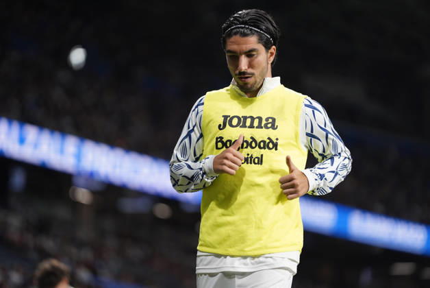 Carlos Soler of Real Sociedad seen during LaLiga EA Sports 26 27 game between teams of Real Sociedad and Celta Vigo (Mickael Ducint Ball Raw Images) San Sebastian Estadio Anoeta Spain Copyright: xMickaelxDucintx mickaelducint_RealSociedad_Celta473