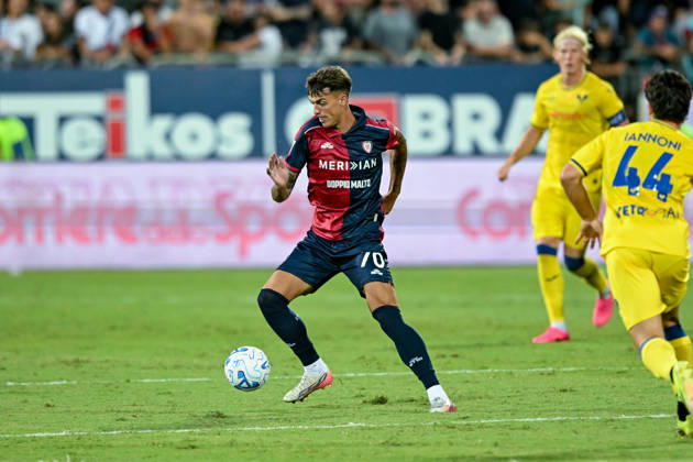 Cagliari s Daniel Maldini in action during the Coppa Italia Frecciarossa soccer match between Cagliari Calcio and Hellas Verona at the Unipol Domus in Cagliari, Sardinia - Thursday 3rd september 2026. - Soccer  Copyright: xGianlucaxZuddas LaPressex