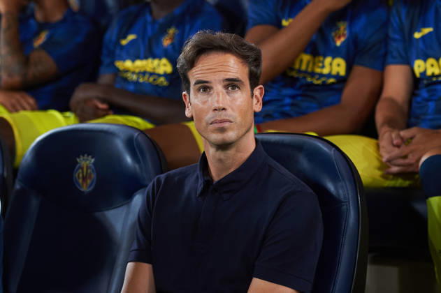 Head coach Inigo Perez of Villarreal CF during the LaLiga EA Sports match between Villarreal CF and RC Deportivo at Estadio de la Ceramica on September 5, 2026, in Villarreal, Spain