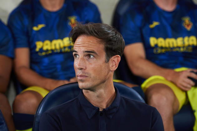 Head coach Inigo Perez of Villarreal CF during the LaLiga EA Sports match between Villarreal CF and RC Deportivo at Estadio de la Ceramica on September 5, 2026, in Villarreal, Spain