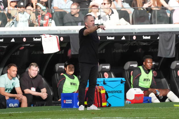 Coach Manuel Baum of FC Augsburg gestures on September 6, 2026, Bundesliga, 2026–27 season: Eintracht Frankfurt vs. FC Augsburg, Deutsche Bank Park, Matchday 2