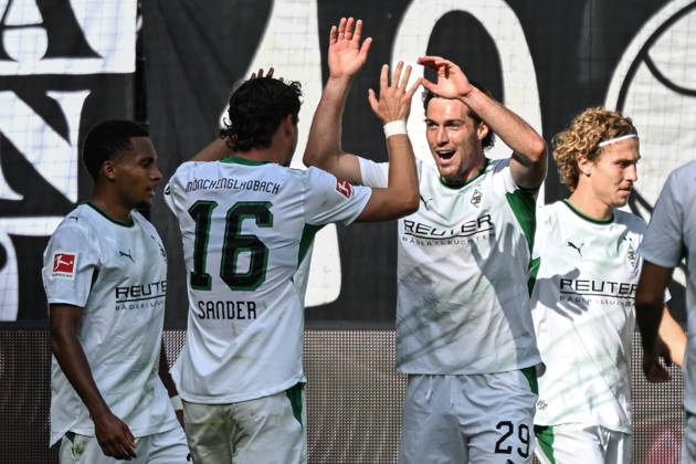 Joe Scally of Mönchengladbach, 29, celebrates with the team after scoring the goal that made it 3–1 on September 5, 2026 ¢ Soccer ¢ Borussia Mönchengladbach vs. SV Elversberg, Borussia Park, Mönchengladbach, DFB and DFL regulations prohibit any use of photographs as image sequences and or quasi-video. NRW, Germany Copyright: xpepphotox xHorstxMauelshagenx pep00321, pep_20260905_hm