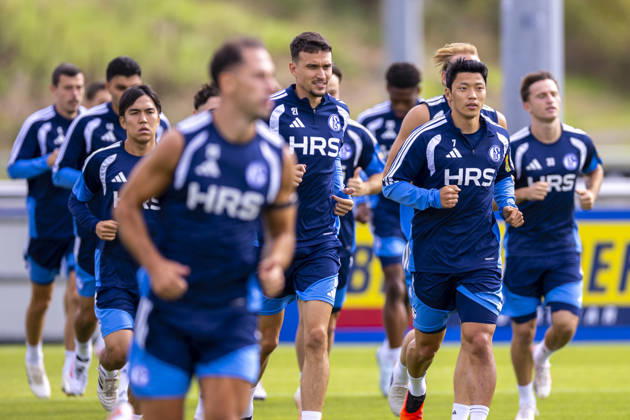 September 8, 2026, Soccer, FC Schalke 04 Training: Dejan Ljubicic (FC Schalke 04), Hee-chan Hwang (FC Schalke 04), Gelsenkirchen, FC Schalke 04 Training Facility, North Rhine-Westphalia, Germany, xRHR PHOTO YYx Copyright: RHR-FOTOx RHR-FOTO YY