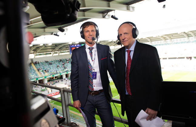 Soccer, Allsvenskan, GAIS IFK Göteborg Arne Hegerfors is calling his final game as a commentator, here with co-commentator Jens Fjellström TV Commentator, Expert Commentator Gothenburg Sweden  Copyright: xDanielxStillerx