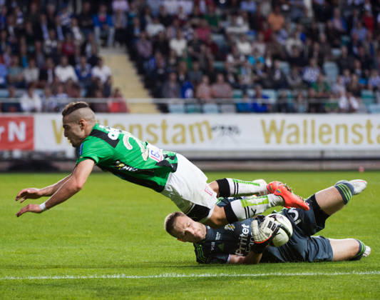 Soccer, Allsvenskan, GAIS, IFK Göteborg, Mervan Celik, GAIS, John Alvbage, goalkeeper, IFK Göteborg, Gothenburg, Sweden  Copyright: xDanielxStillerx