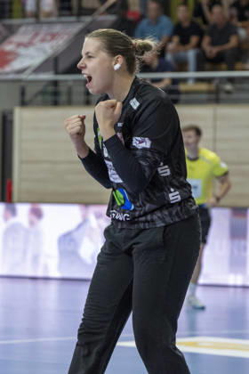 Alsco Women s Handball Bundesliga, 2026–2027 Season: SV Union Halle Neustadt vs. HSG Blomberg Lippe; Halle, Germany; September 9, 2026. Pictured: Goaltender Lena Schmied; Halle: Cheering, joy, emotion; Halle Saale SWH Arena, Saxony-Anhalt, Germany
