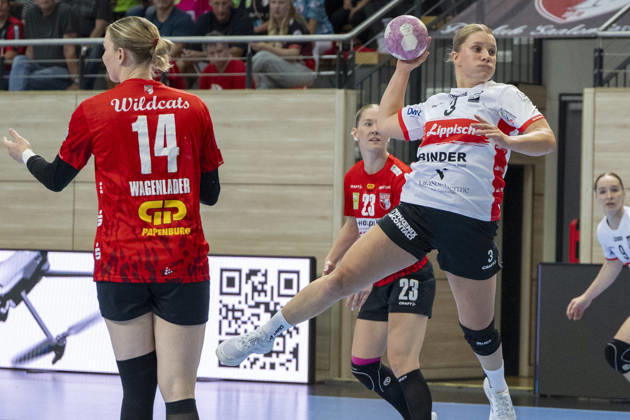Alsco Women s Handball Bundesliga, 2026–2027 Season: SV Union Halle Neustadt vs. HSG Blomberg Lippe, Halle, Germany, September 9, 2026. Pictured, from left: Tina Wagenlader (Halle) and Laura Rüffieux (Blomberg), Halle Saale, SWH Arena, Saxony-Anhalt, Germany