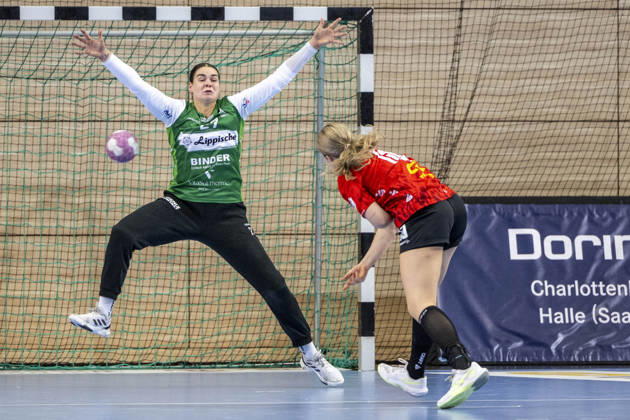 Alsco Women s Handball Bundesliga, 2026–2027 Season: SV Union Halle Neustadt vs. HSG Blomberg Lippe, Halle, Germany, September 9, 2026. Pictured from left: Goaltender Lara Lepschi (Blomberg) and Fabienne Büch (Halle), Halle Saale, SWH Arena, Saxony-Anhalt, Germany
