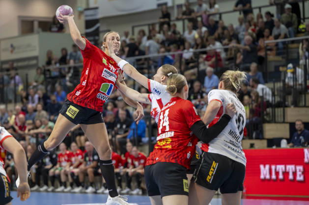 Alsco Women s Handball Bundesliga, 2026–2027 Season: SV Union Halle Neustadt vs. HSG Blomberg Lippe, Halle, Germany, September 9, 2026. Pictured from left: Lea Gruber (Halle), Karolina Jurenczyk (Blomberg), Tina Wagenlader (Halle) and Maxi Mühlner (Blomberg), Halle Saale, SWH Arena, Saxony-Anhalt, Germany