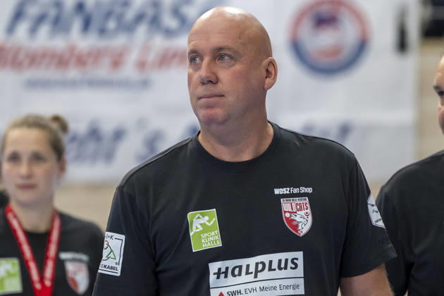 Alsco Women s Handball Bundesliga, 2026–2027 Season: SV Union Halle Neustadt vs. HSG Blomberg Lippe, Halle, Germany, September 9, 2026. Pictured: Coach Pether Krautmeyer, Halle (Saale), SWH Arena, Saxony-Anhalt, Germany