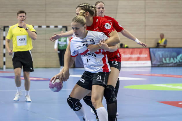 Alsco Women s Handball Bundesliga, 2026–2027 Season: SV Union Halle Neustadt vs. HSG Blomberg Lippe, Halle, Germany, September 9, 2026. Pictured, from left, in a one-on-one battle: Alexia Hauf (Blomberg) and Ilona Kieffer (Halle), Halle (Saale), SWH Arena, Saxony-Anhalt, Germany