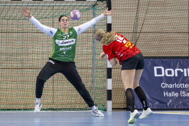 Alsco Women s Handball Bundesliga, 2026–2027 Season: SV Union Halle Neustadt vs. HSG Blomberg Lippe, Halle, Germany, September 9, 2026. Pictured from left: Goalie Lara Lepschi (Blomberg) and Fabienne Büch (Halle), Halle Saale, SWH Arena, Saxony-Anhalt, Germany