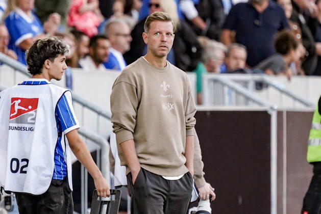 German Soccer Season 2026–2027, 2. Bundesliga, Matchday 5, SV Darmstadt 98 vs. Arminia Bielefeld, Merck Stadium at Böllenfalltor, Darmstadt, Florian Kohfeldt (Coach), SV Darmstadt 98, facial expressions, emotions, Darmstadt, Merck Stadium at Böllenfalltor, Germany Copyright: xBennetxLongx