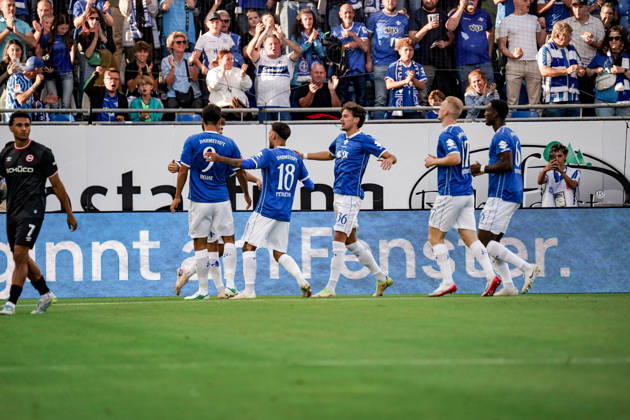 Germany Soccer Season 2026–2027, 2. Bundesliga, Matchday 5, SV Darmstadt 98 vs. Arminia Bielefeld, Merck Stadium at Böllenfalltor, Darmstadt; the team celebrates the 1–0 goal, goal celebration, celebration, joy, emotions, Darmstadt, Merck Stadium at Böllenfalltor, Germany Copyright: xBennetxLongx