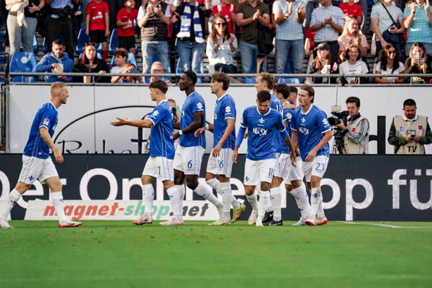 Germany Soccer Season 2026–2027, 2. Bundesliga, Matchday 5, SV Darmstadt 98 vs. Arminia Bielefeld, Merck Stadium at Böllenfalltor, Darmstadt; the team celebrates the 1–0 goal, goal celebration, celebration, joy, emotions, Darmstadt, Merck Stadium at Böllenfalltor, Germany Copyright: xBennetxLongx