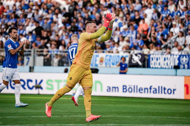 Germany Soccer Season 2026–2027, 2. Bundesliga, Matchday 5, SV Darmstadt 98 vs. Arminia Bielefeld, Merck Stadium at Böllenfalltor, Darmstadt, Marcel Schuhen (SV Darmstadt 98), 1 gesture, body language, emotion, Darmstadt, Merck Stadium at Böllenfalltor, Germany Copyright: xBennetxLongx