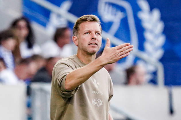 German Soccer Season 2026–2027, 2. Bundesliga, Matchday 5, SV Darmstadt 98 vs. Arminia Bielefeld, Merck Stadium at Böllenfalltor, Darmstadt, Florian Kohfeldt (Coach), SV Darmstadt 98, Gesture, Body Language, Emotion, Facial Expressions, Emotion, Darmstadt, Merck Stadium at Böllenfalltor, Germany Copyright: xBennetxLongx