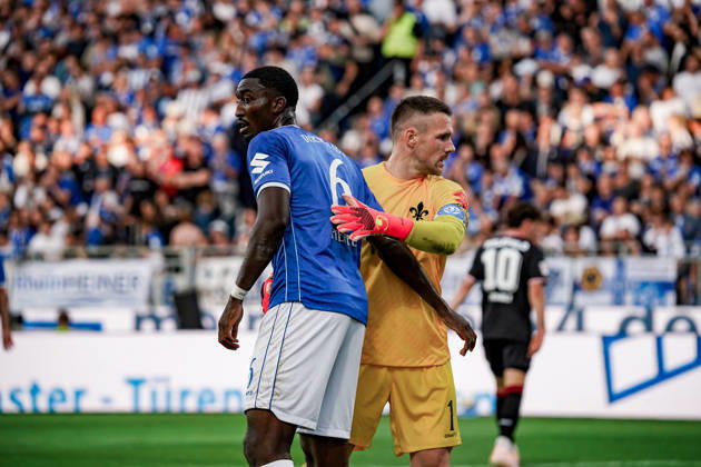 Germany Soccer Season 2026–2027, 2. Bundesliga, Matchday 5, SV Darmstadt 98 vs. Arminia Bielefeld, Merck Stadium at Böllenfalltor, Darmstadt, Patric Pfeiffer (SV Darmstadt 98), No. 6 Marcel Schuhen (SV Darmstadt 98), 1 gesture, body language, emotion, Darmstadt, Merck Stadium at Böllenfalltor, Germany Copyright: xBennetxLongx