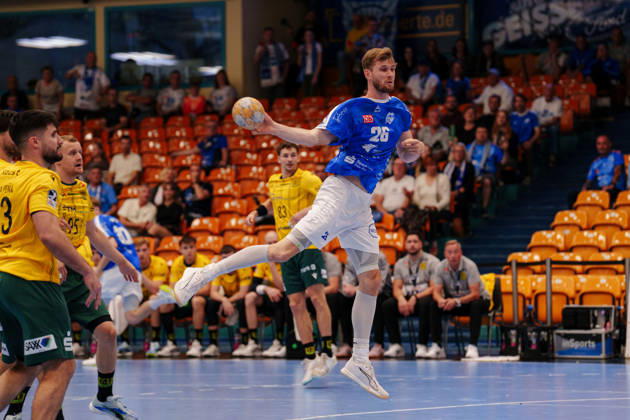 2nd Handball Bundesliga, Matchday 3: Dessau Roßlauer HV 06 vs. VfL Eintracht Hagen; Yannick Danneberg of Dessau Roßlauer HV 06, No. 26, on a jump shot on September 11, 2026, at the Anhalt Arena, Dessau-Roßlau, Saxony-Anhalt; Dessau-Roßlau; Anhalt Arena; Saxony-Anhalt; Germany