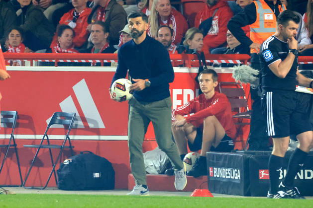 September 11, 2026, GER, Soccer, Bundesliga 1, 2026–2027, Alte Foersterei, 1. FC Union vs. Schalke 04, Matchday 3, Head Coach MIRON MUSLIC, Schalke 04, 1st Division, DFB, DFL regulations prohibit any use of photographs as image sequences and or quasi-video. nordphoto GmbH, Engler, Berlin, Alte Foersterei Stadium, Berlin, Germany Copyright: xNordphotox xEnglerx