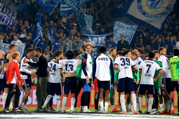 September 11, 2026, GER, Soccer, Bundesliga 1, 2026–2027, Alte Foersterei, 1. FC Union vs. Schalke 04, Matchday 3, Schalke squad, Head Coach MIRON MUSLIC, Schalke 04, Robin Gosens, Schalke 04, 8:1 League. DFB and DFL regulations prohibit any use of photographs as image sequences and or quasi-video. nordphoto GmbH, Engler, Berlin, Alte Foersterei Stadium, Berlin, Germany Copyright: xNordphotox xEnglerx