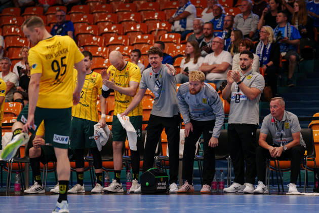 2nd Handball Bundesliga, Matchday 3: Dessau Roßlauer HV 06 vs. VfL Eintracht Hagen. VfL Eintracht Hagen s bench on September 11, 2026, at the Anhalt Arena, Dessau Roßlau, Saxony-Anhalt, Dessau Roßlau, Anhalt Arena, Saxony-Anhalt, Germany