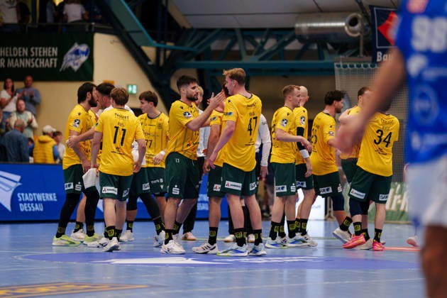 German Handball Bundesliga, Matchday 3: Dessau Roßlauer HV 06 vs. VfL Eintracht Hagen. Celebrations following VfL Eintracht Hagen s victory on September 11, 2026, at the Anhalt Arena, Dessau-Roßlau, Saxony-Anhalt; Dessau-Roßlau, Anhalt Arena, Saxony-Anhalt, Germany